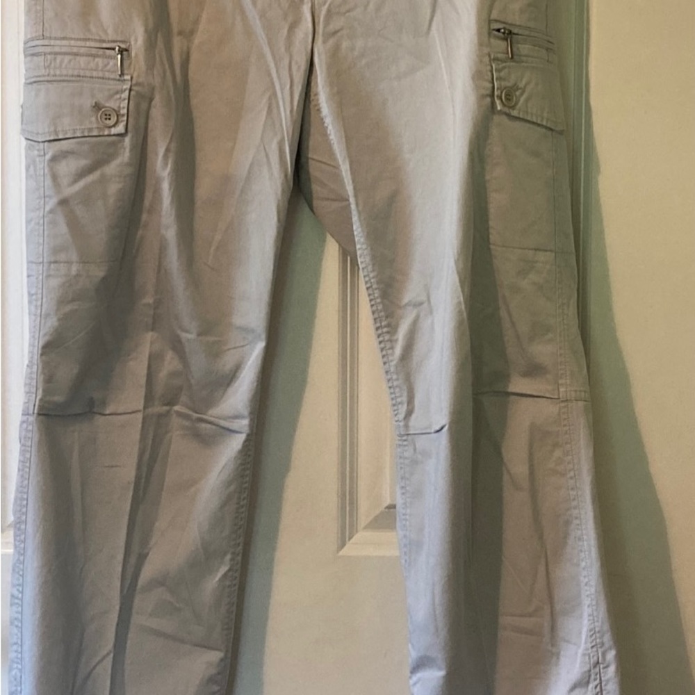 Talbots Womens Pants tan roll up Signature size 10 pocket zippers looks new
